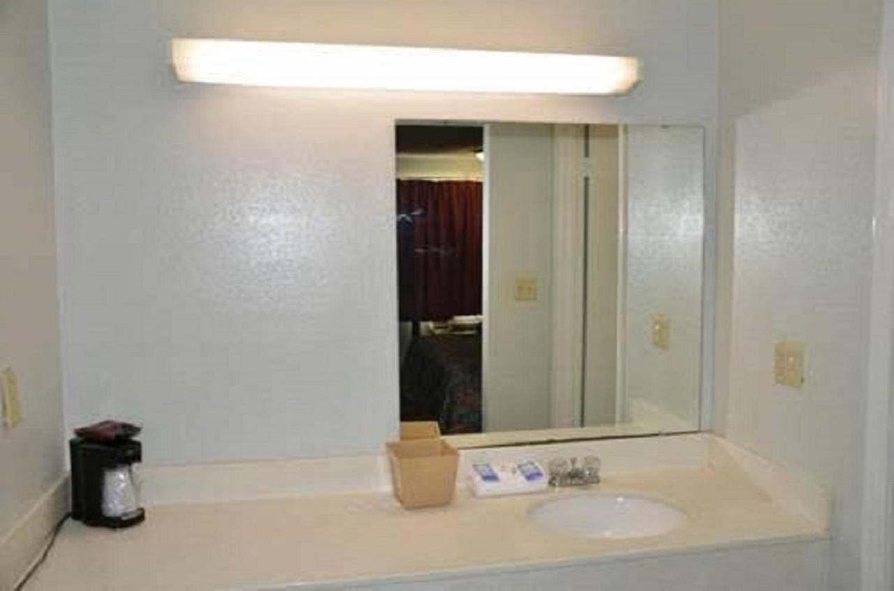 Stay Express Inn & Suites Demopolis Exterior photo